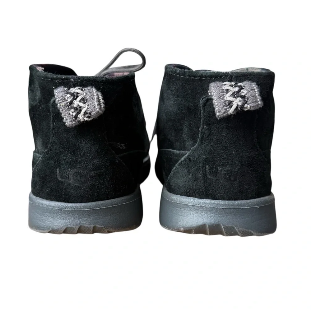 Ugg Kids Canoe Suede Chukka Boots Black Boys Size 4 US Big Kid Shoes Lace Up